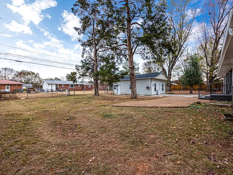 4206 Holmes Ave NW — Photo 11