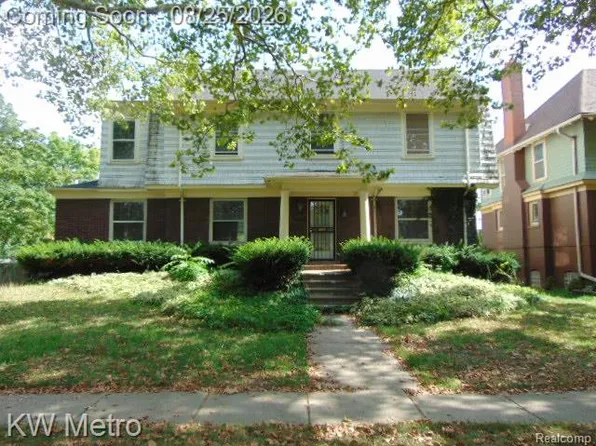 665 Pallister St, Detroit, MI 48202