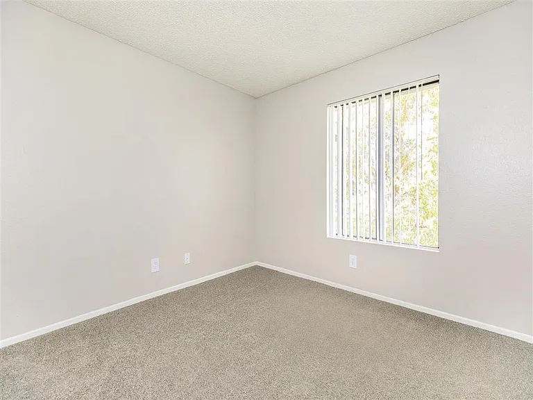 Carmel Apartments — Photo 38