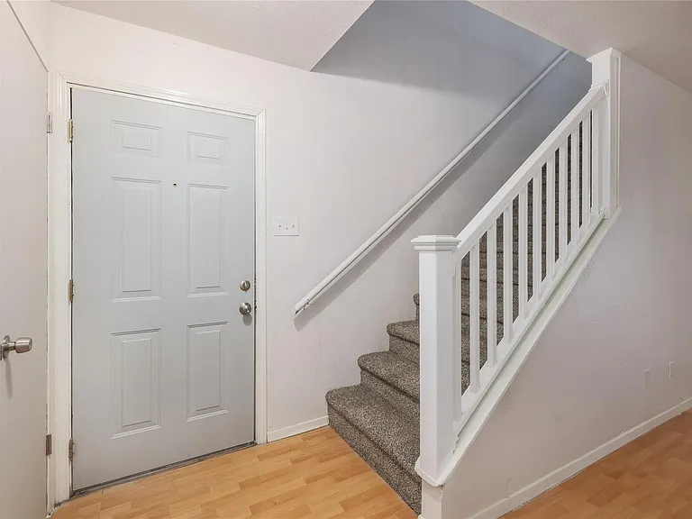 2201 Mission Hill Cir #4 — Photo 11