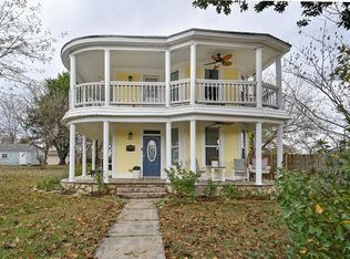 604 10th St, Mena, AR 71953