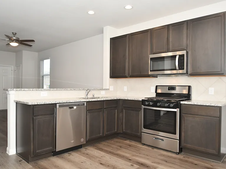 17419 Cuthbert St — Photo 14