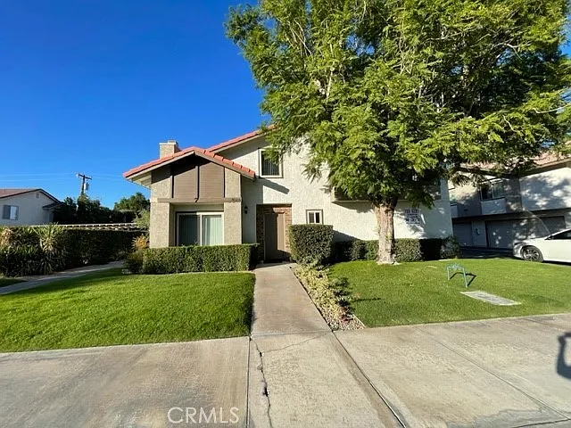3 bed, 1.5 bath, 1300 sqft, $2,595 — Photo 4