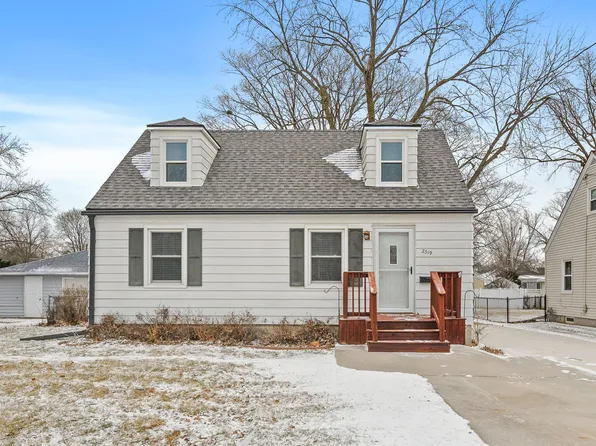 2319 49th Pl, Des Moines, IA 50310