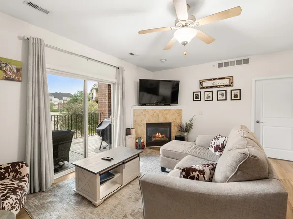 6350 Coachlight Dr Unit 3207, West Des Moines, IA 50266