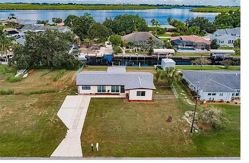 3234 Daytona Dr Photo 1