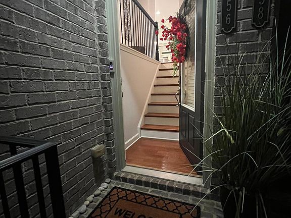 Main entrance (shared)