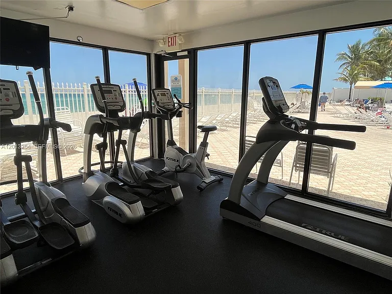 3505 S Ocean Dr #210 — Photo 26