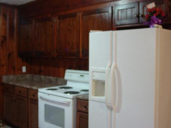 4th image of 813 Magness Dr