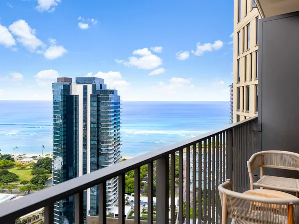 987 Queen St, Honolulu, HI