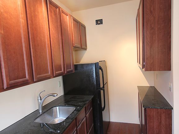 5th image of 3628 Dumaine St #F