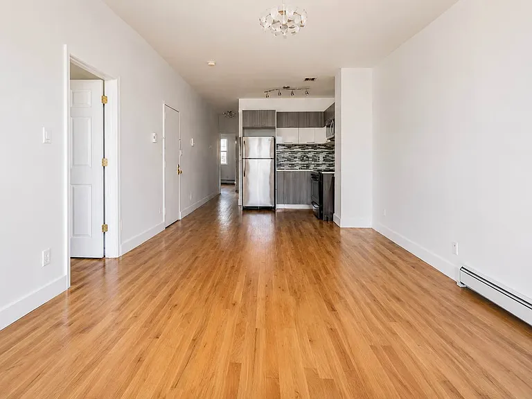 804 Evergreen Ave #3 — Photo 1