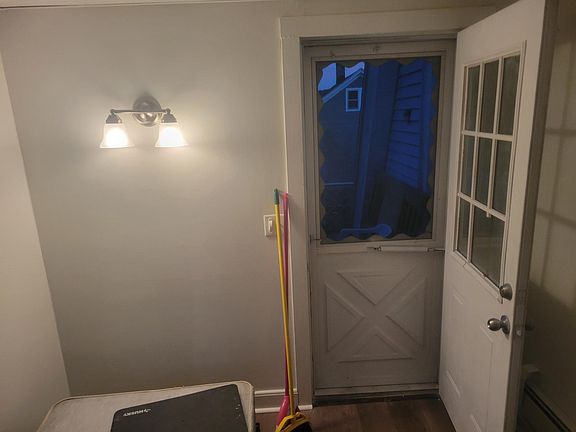 3rd image of 51 Nelson Ave #51