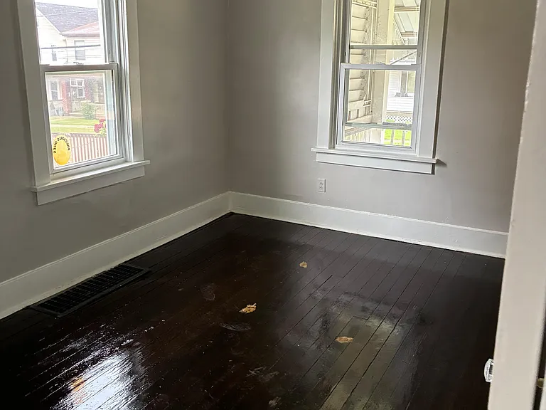 112 Schley Ave — Photo 8
