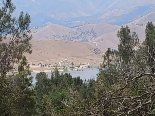 X Sargent Ln, Delano, CA 93215