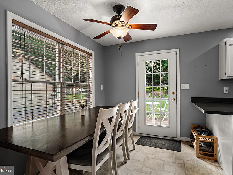 344 White Mule Ln — Photo 8