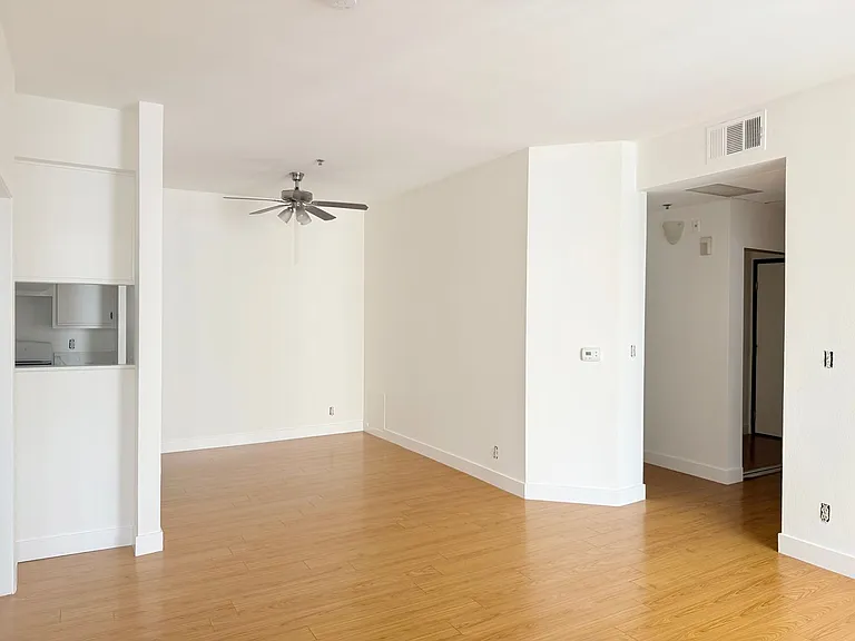 Perfectly situated 2 bedroom and 2 bathroom ! — Photo 6