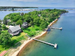 105 Hines Point Rd, Tisbury, MA 02568