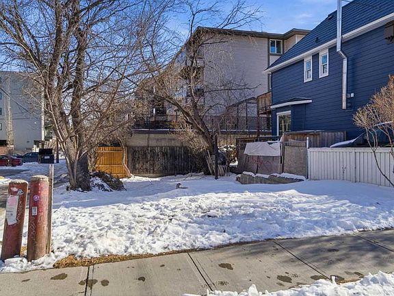 3rd image of 2414 1st St SW