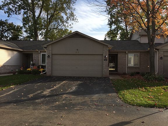 4th image of 7010 Deerhurst Dr
