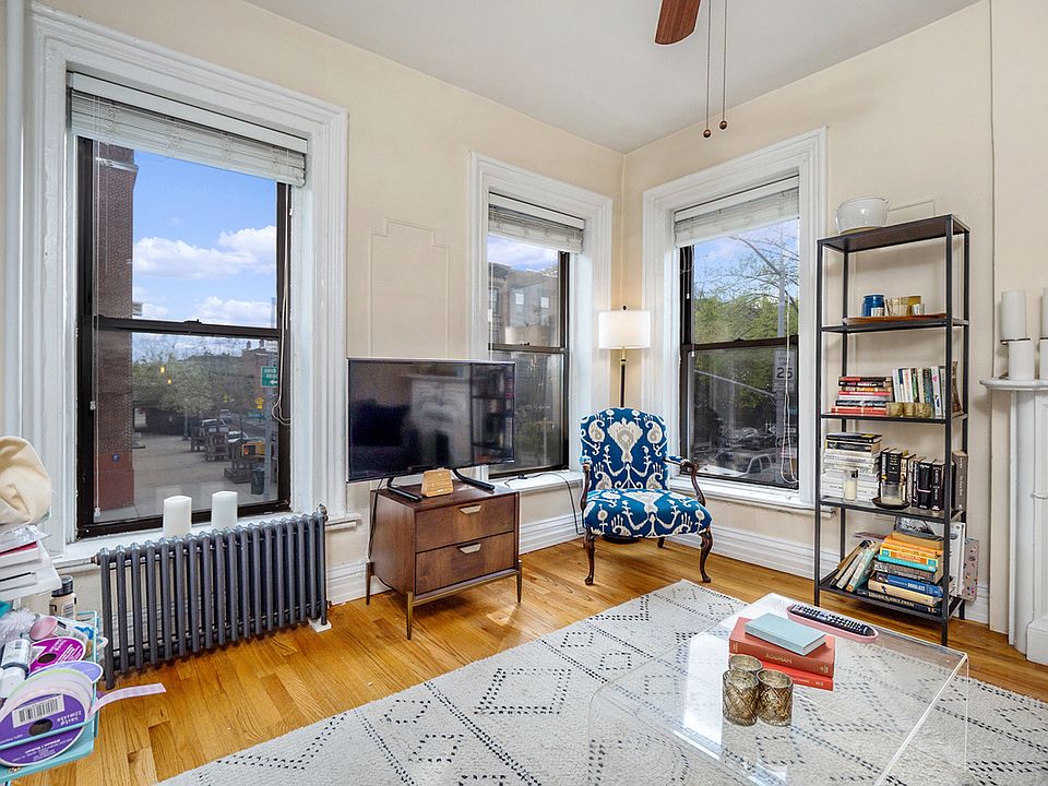 1st image of 415 Union St #1