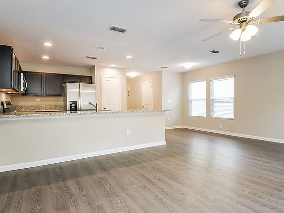 3rd image of 783 Henley Ct