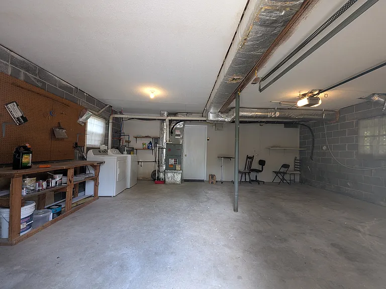 6521 Cadbury Dr — Photo 37