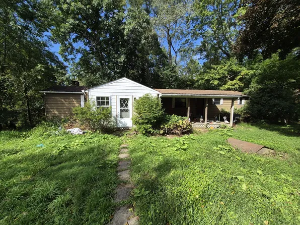414 Sun Mine Rd, Sarver, PA 16055