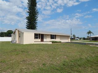 146 Cambridge Dr NW, Pt Charlotte, FL 33952