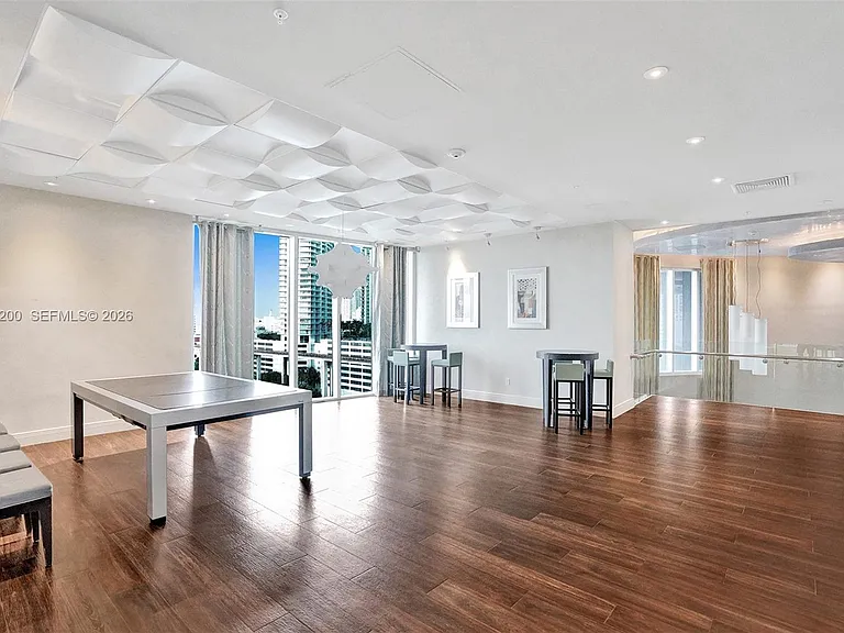 185 SW 7th St #2603 — Photo 5