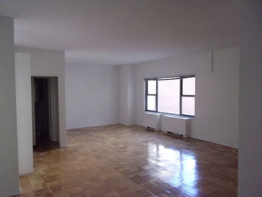 Rented by Carlyle Property Management | media 16