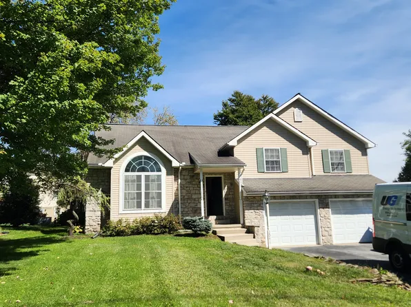 2041 Silver Ln, Willow Street, PA 17584