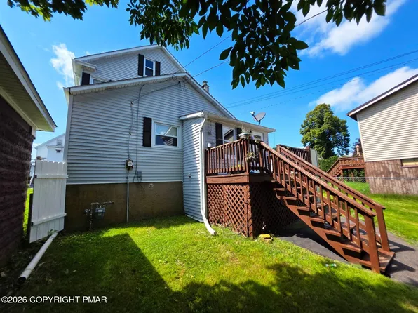 420 Park St, Freeland, PA 18224