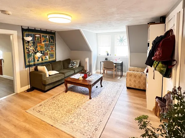 53 Beacon St #2, Somerville, MA 02143