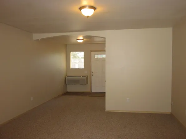 2827 SW 21st St, Redmond, OR 97756