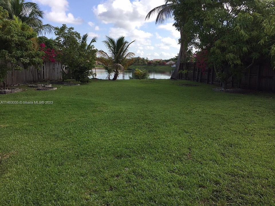2nd image of 13811 SW 180th St