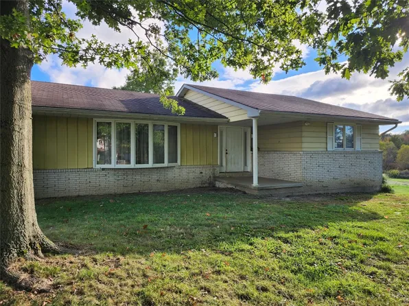 7595 Sterrettania Rd, Girard, PA 16417