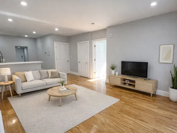 372 Oxford St, Cambridge, MA