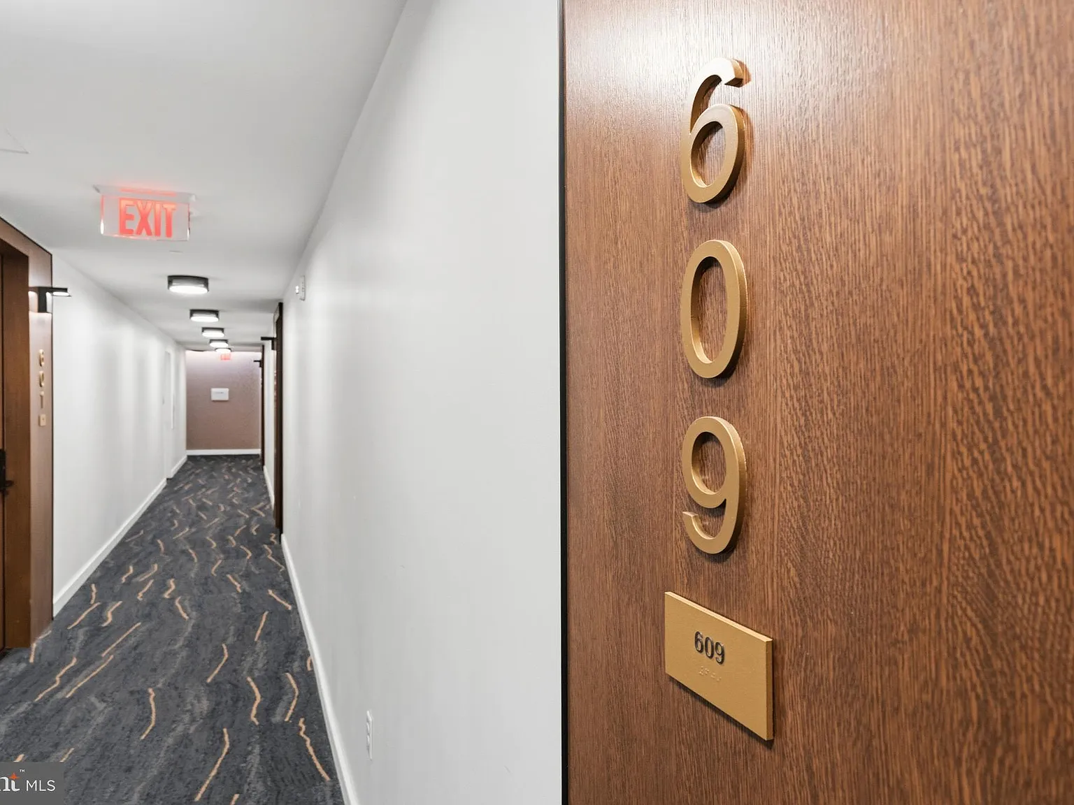 1 bed, 1.0 bath, 627 sqft, $2,150 — Photo 3