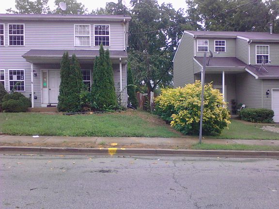 3rd image of 19 S Dilger Ave