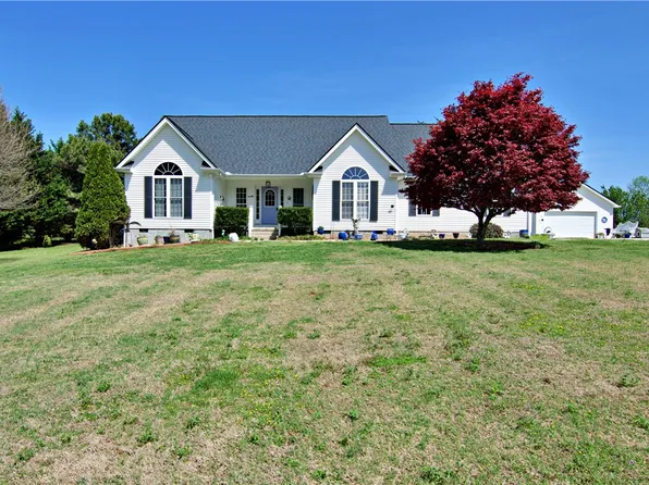 707 Tall Oak Trl, Seneca, SC 29678