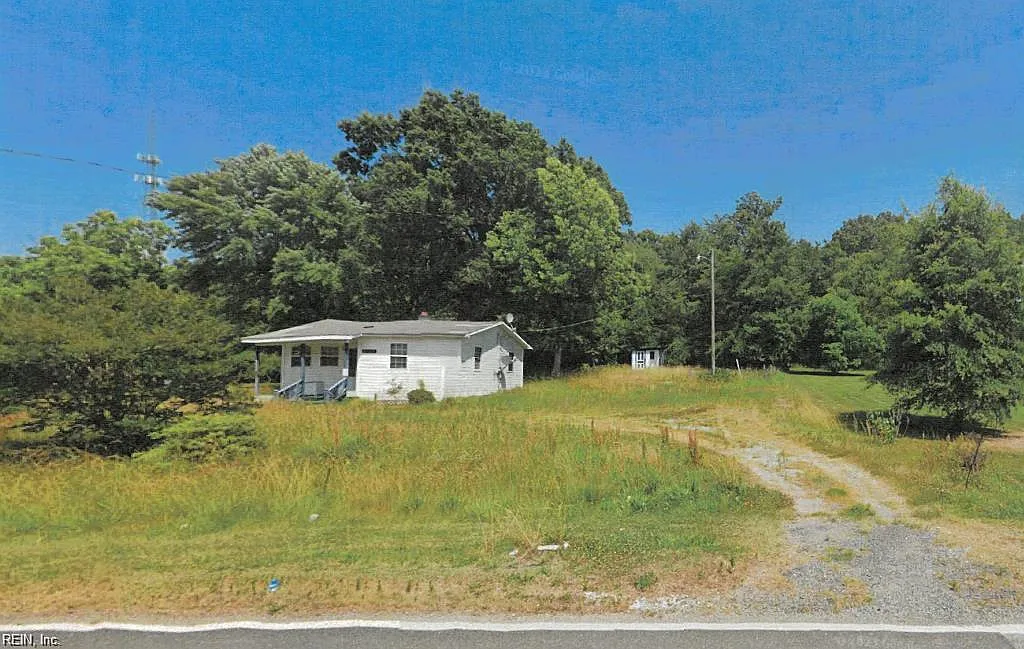 1103 River Rd photo 1