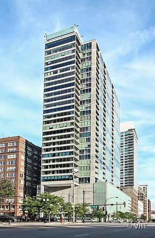 1st image of 611 S Wells St #807