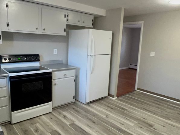 23 Deerfield Ct #2W