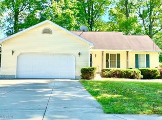 224 Natale Dr, Cortland, OH
