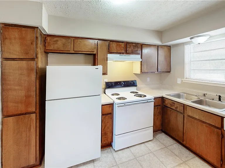 303 Spruce St #3 — Photo 5
