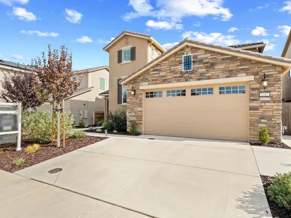 1337 Sunridge Dr, Hollister, CA 95023