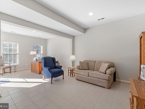 5th image of 5052 Grimm Dr