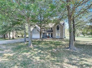 3811 SW Ward Rd, Lees Summit, MO 64082