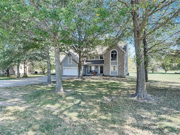 3811 SW Ward Rd, Lees Summit, MO 64082